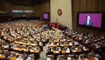 마주 달리는 여야, 예산안 ‘창과 방패’ 대결…예산전쟁 돌입